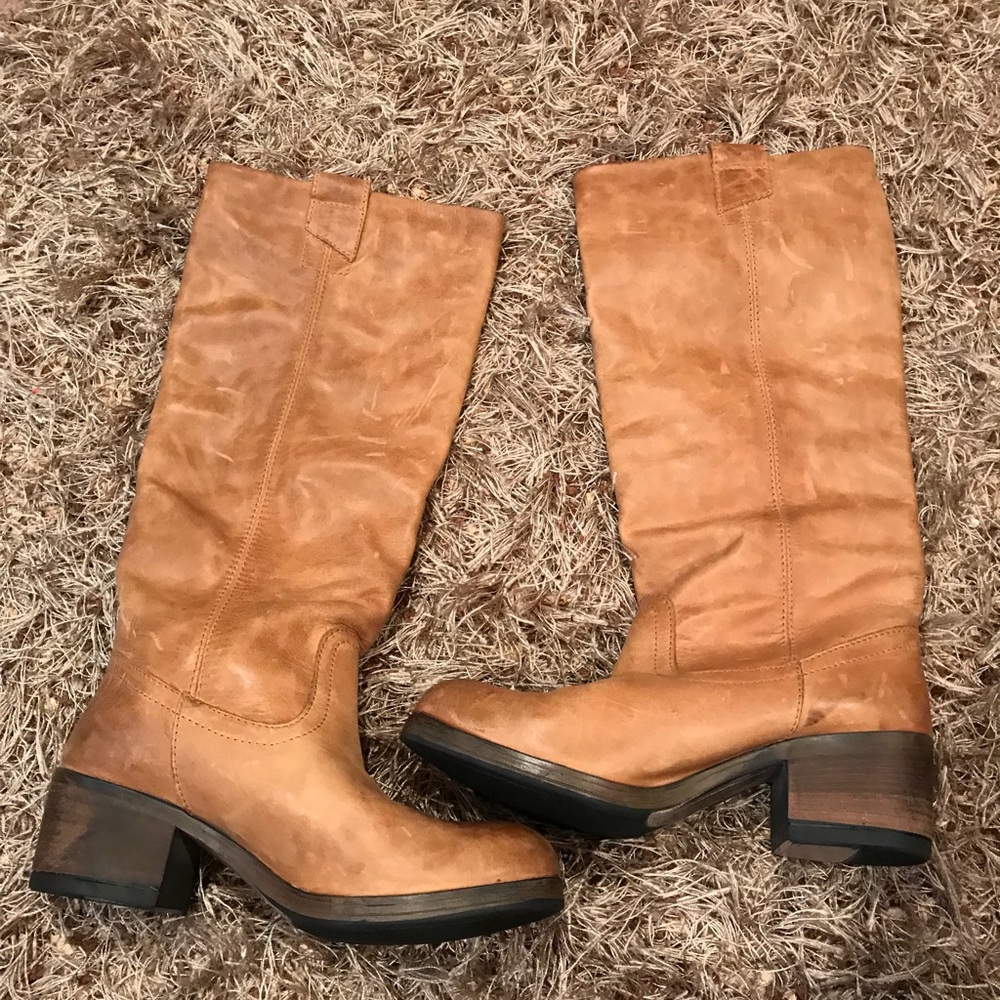 Steve Madden ‘Seester’ Boots